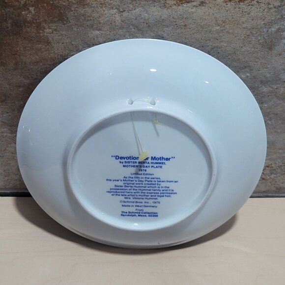 Schmid Hummel Mothers Day 1976 Devotion for Mother Decorative Wall Hanging Plate - Picture 4 of 11